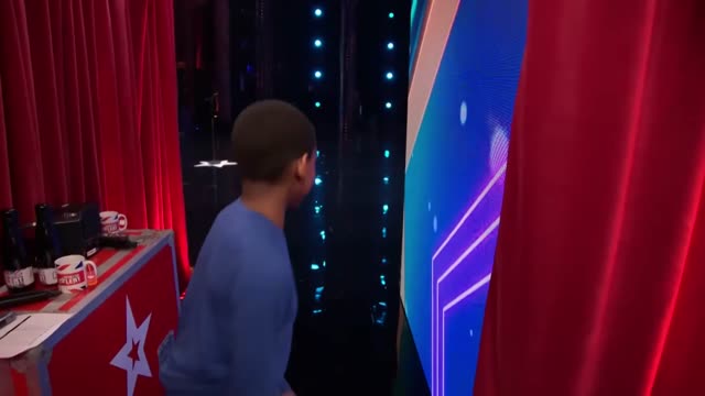 Vidéo Malakai Bayoh - Pie Jesu (britain's Got Talent)