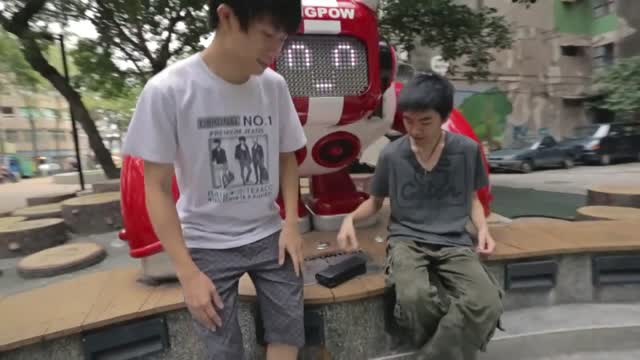 Vidéo L3.0, L'histoire D'un Petit Robot Solitaire