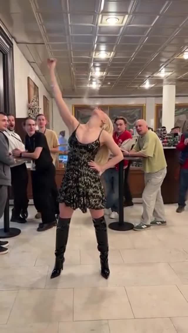 Une Cracheuse De Feu Exceptionnelle